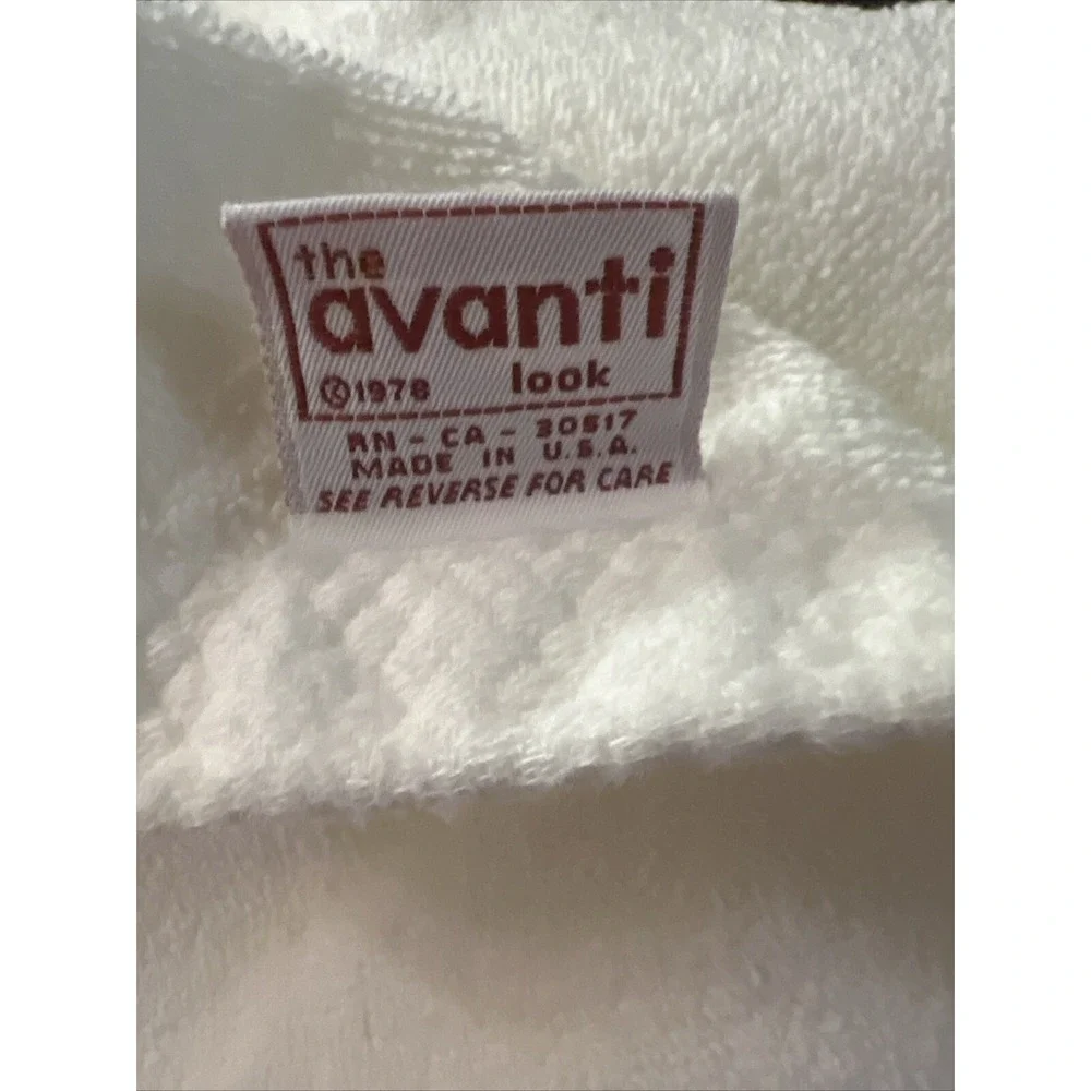 The Avanti Look Cotton Vintage Beige W Pink Roses &Blue Ribbon Bath Towel 24X45